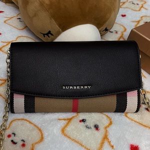 Burberry House Check & Black Leather Chain Wallet